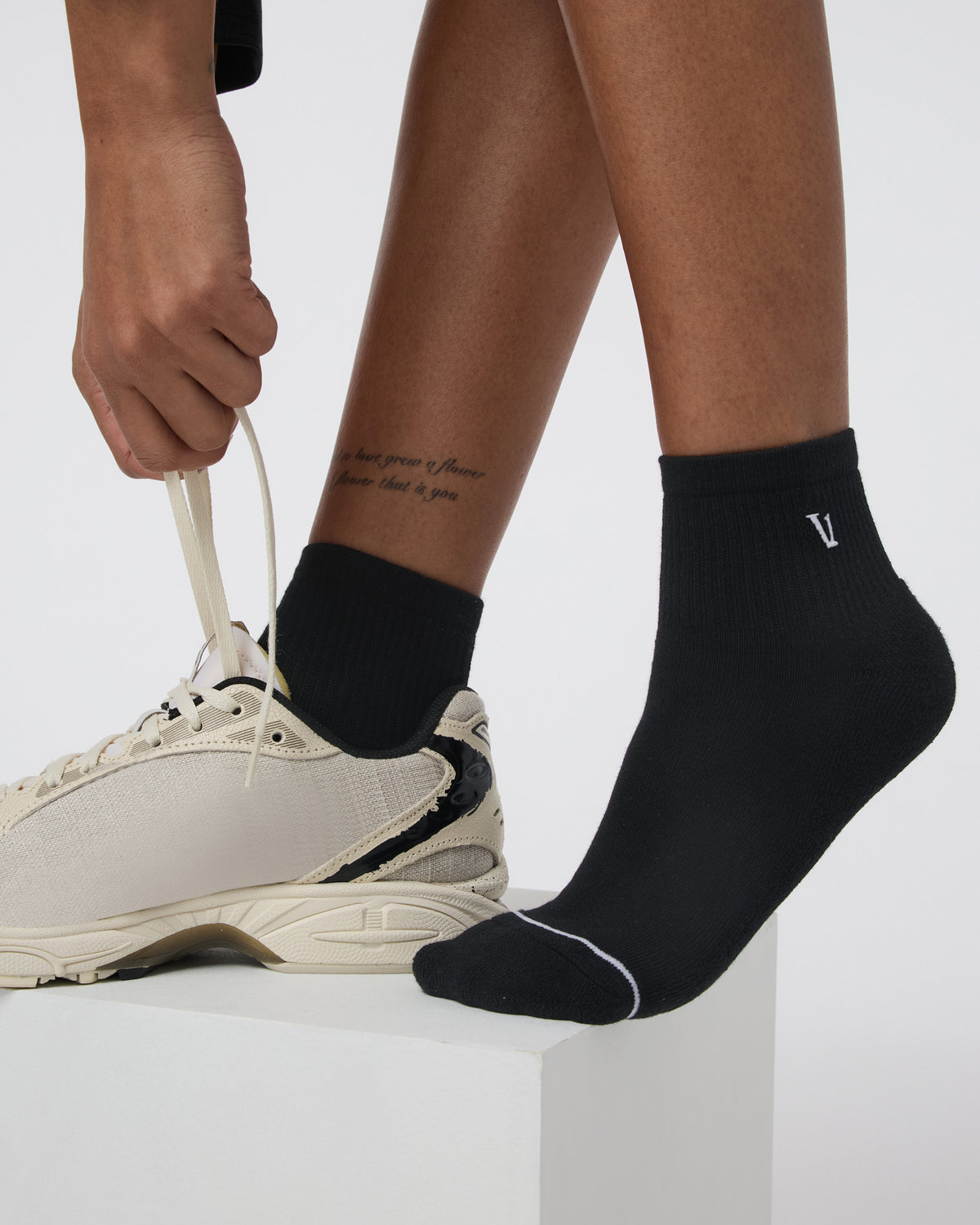 Quarter Crew V1 Sock 2.0 Black Quarter Crew Socks - Vuori Clothing