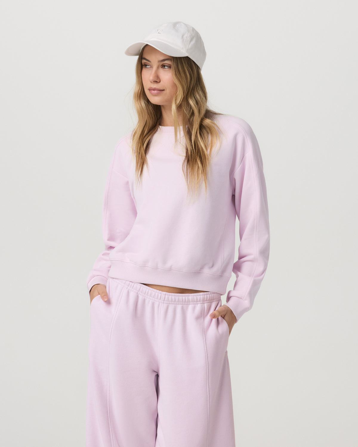 Sedona Seams Crew Women's Lilac Breeze Sweatshirt - Vuori Clothing