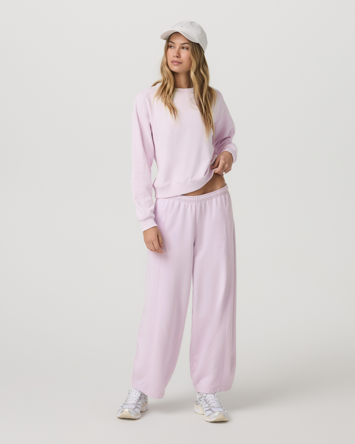 Sedona Seams Crew Women's Lilac Breeze Sweatshirt - Vuori Clothing