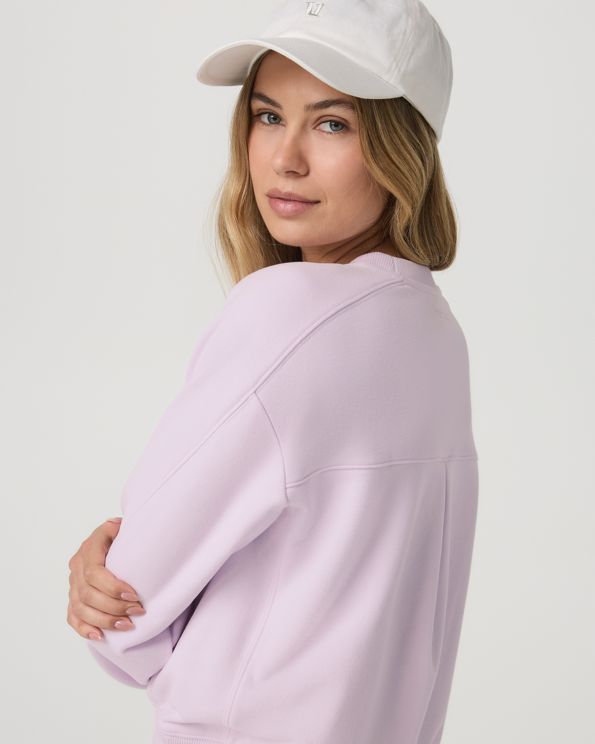Sedona Seams Crew Women's Lilac Breeze Sweatshirt - Vuori Clothing