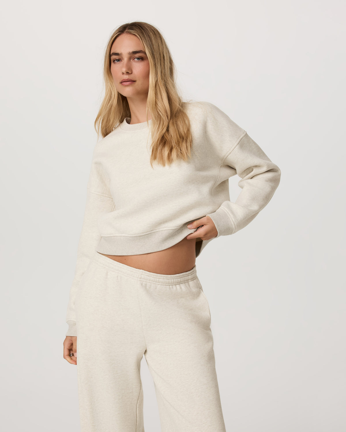 Restore Mini Crew Women's Bone Heather Crewneck - Vuori Clothing