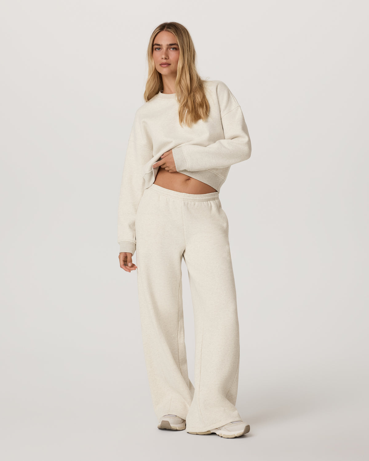 Restore Mini Crew Women's Bone Heather Crewneck - Vuori Clothing