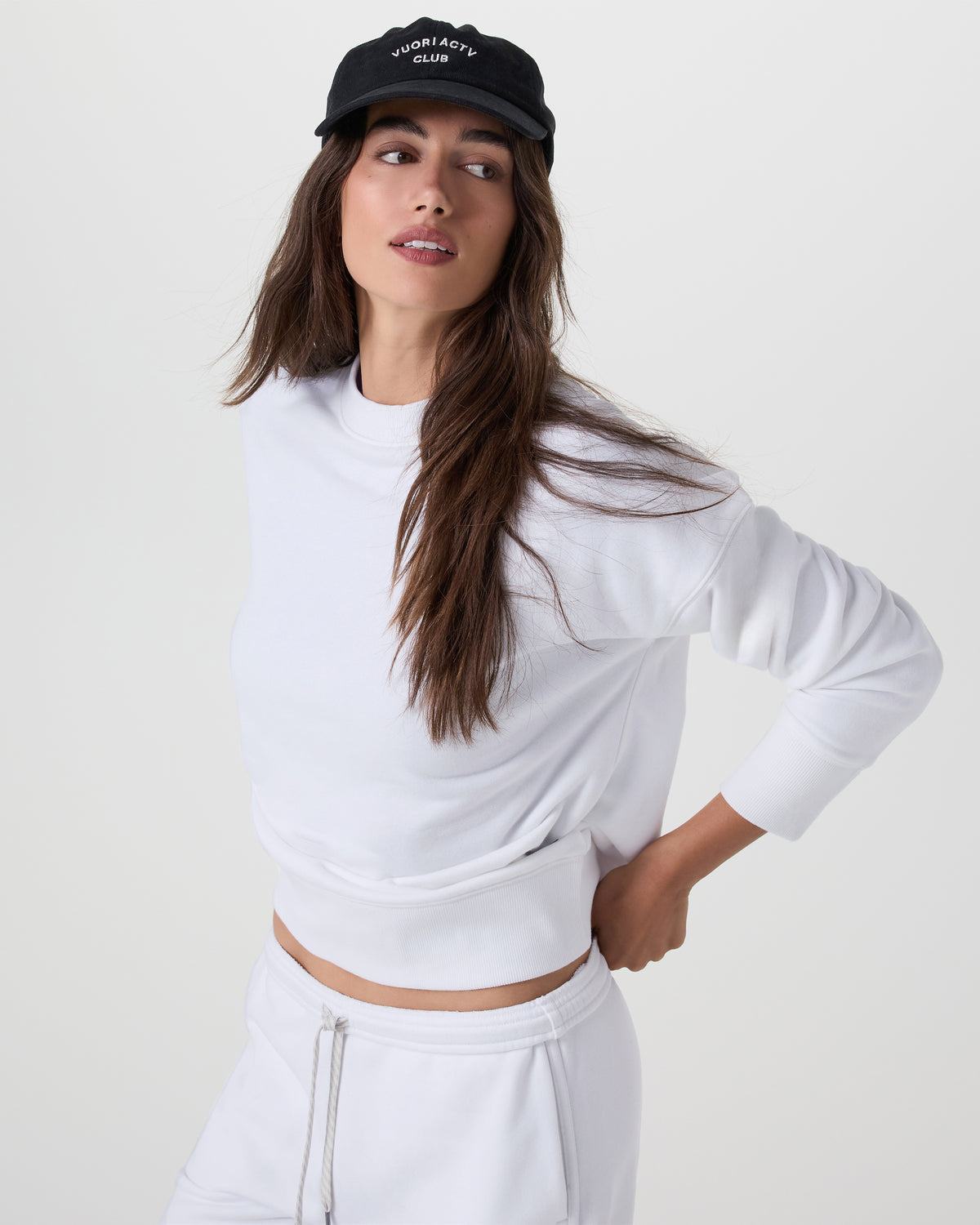 Sedona Weekender Crew Women's White Pullover - Vuori Clothing