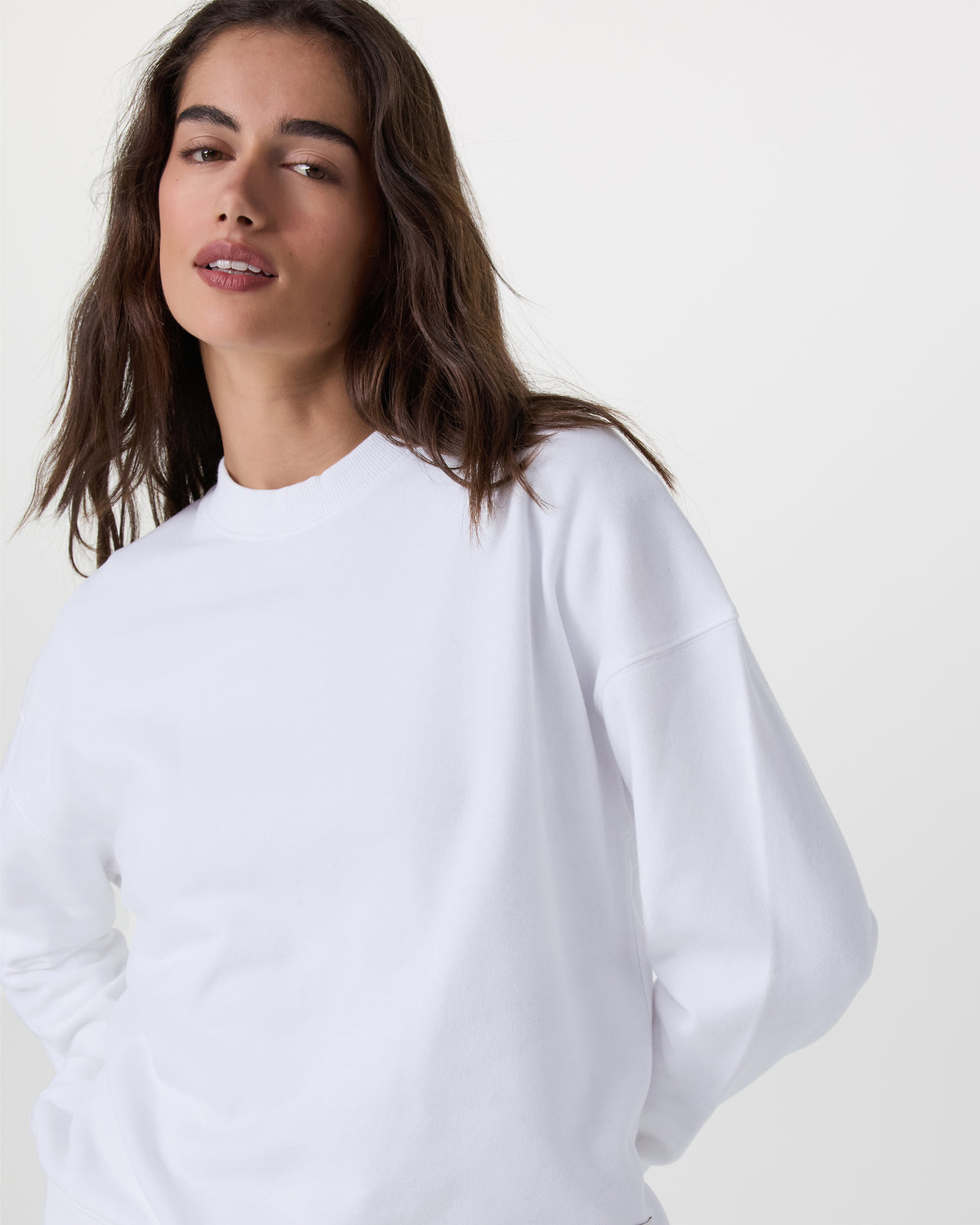 Sedona Weekender Crew Women's White Pullover - Vuori Clothing