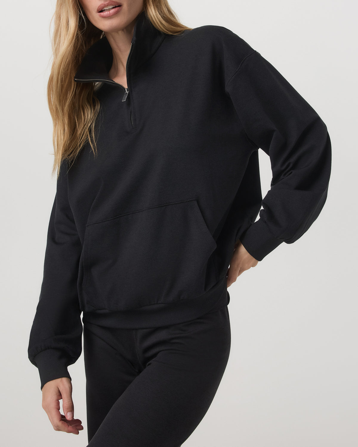 Granite Half Zip Black Heather Pullover Sweatshirt - Vuori Clothing