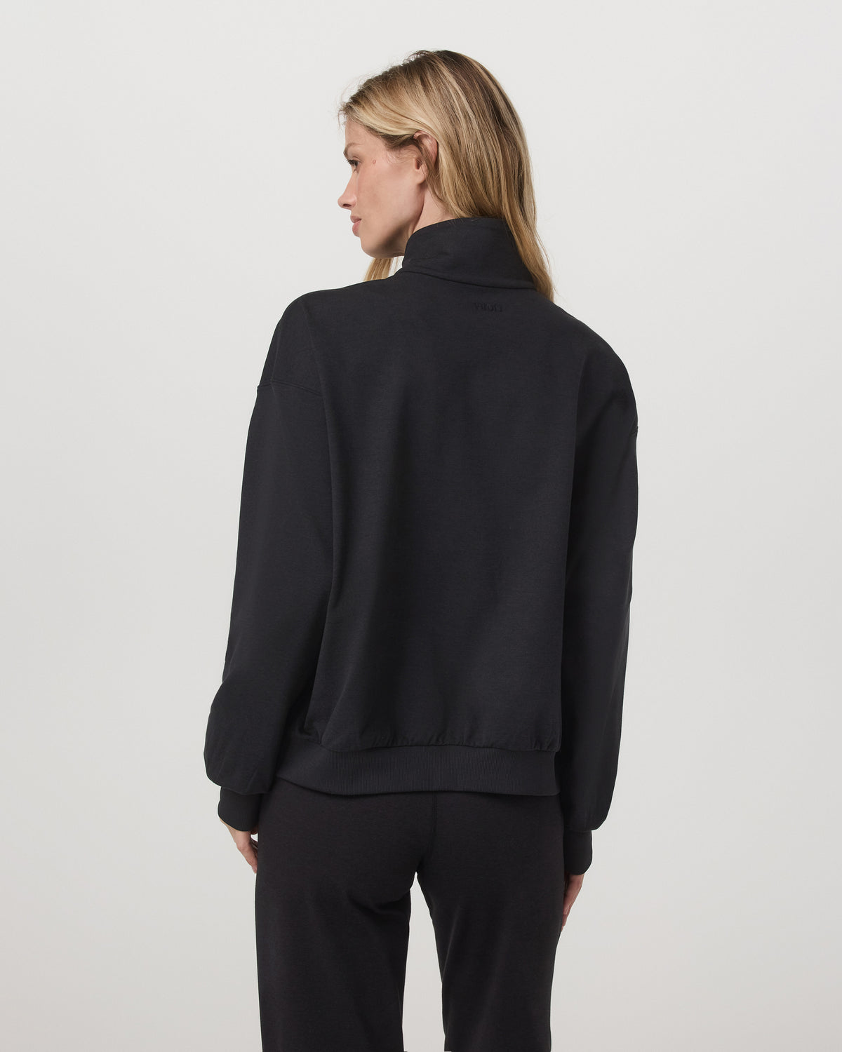 Granite Half Zip Black Heather Pullover Sweatshirt - Vuori Clothing