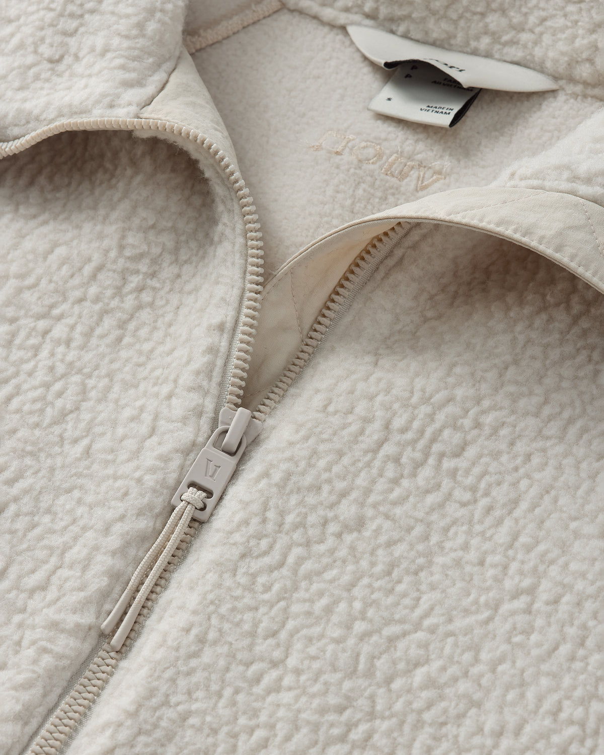Alpine Jacket Women's Cozy Fleece Jacket in Bone - Vuori Clothing