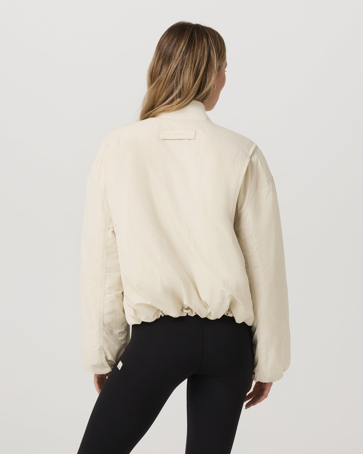 Lund Insulated Jacket Women's Bone Oversized Jacket - Vuori Clothing