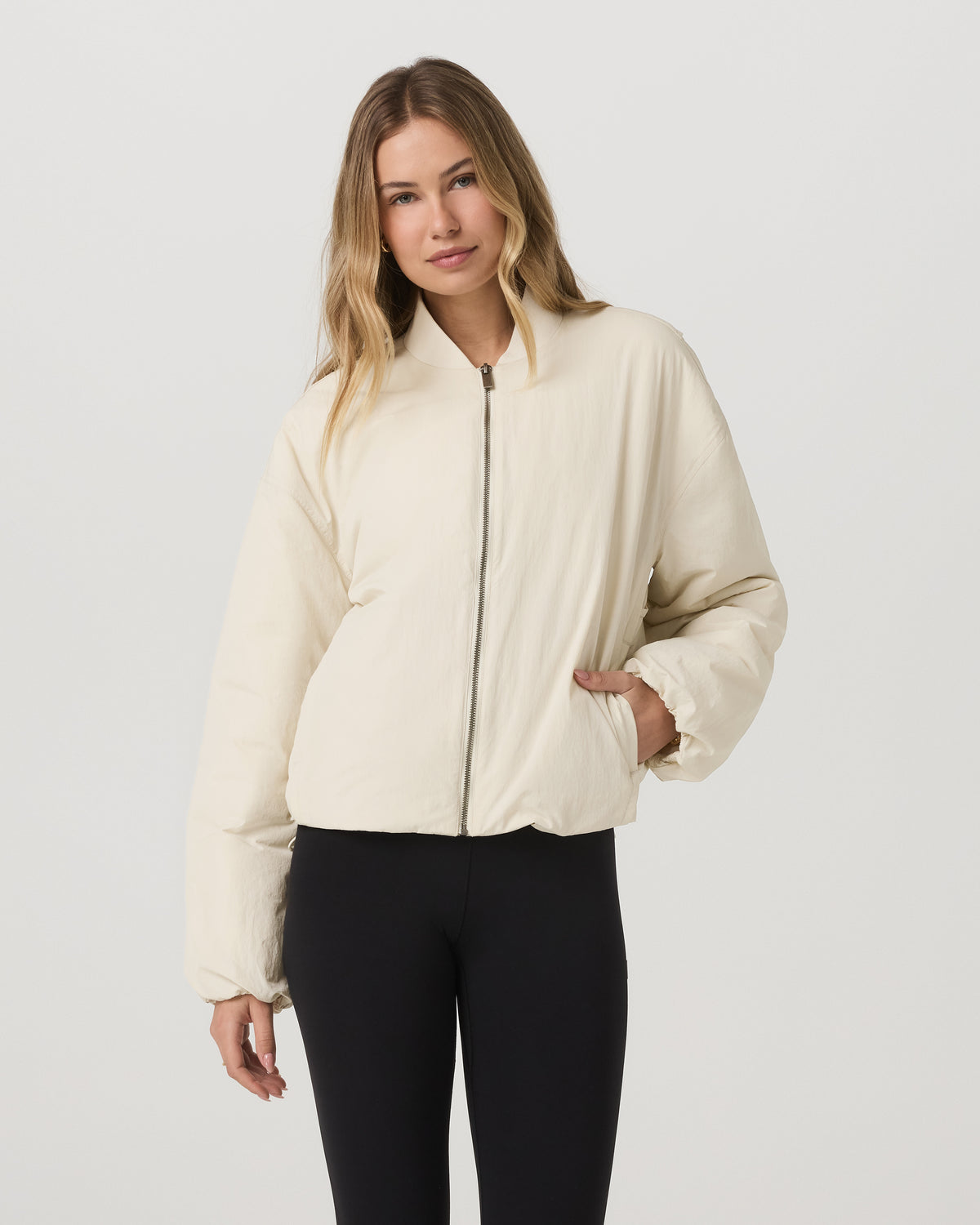 Lund Insulated Jacket Women's Bone Oversized Jacket - Vuori Clothing