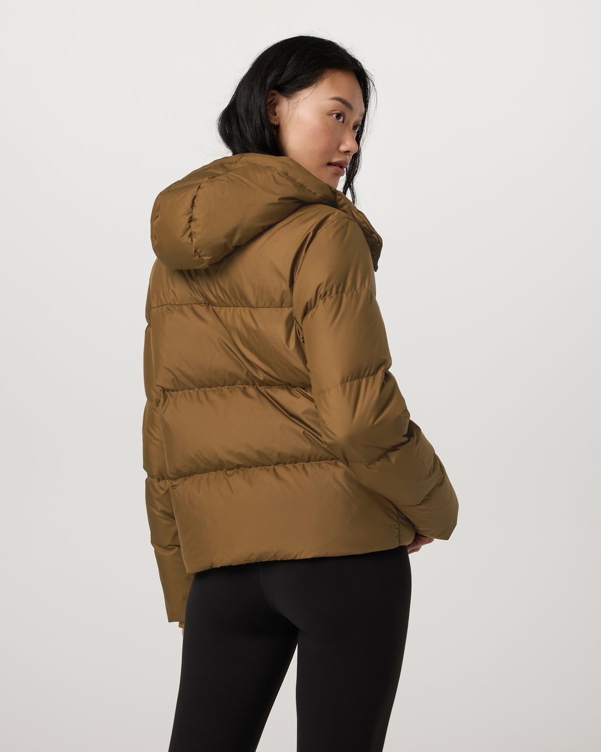 Alta Down Jacket Women's Puffer Jacket in Rum - Vuori Clothing