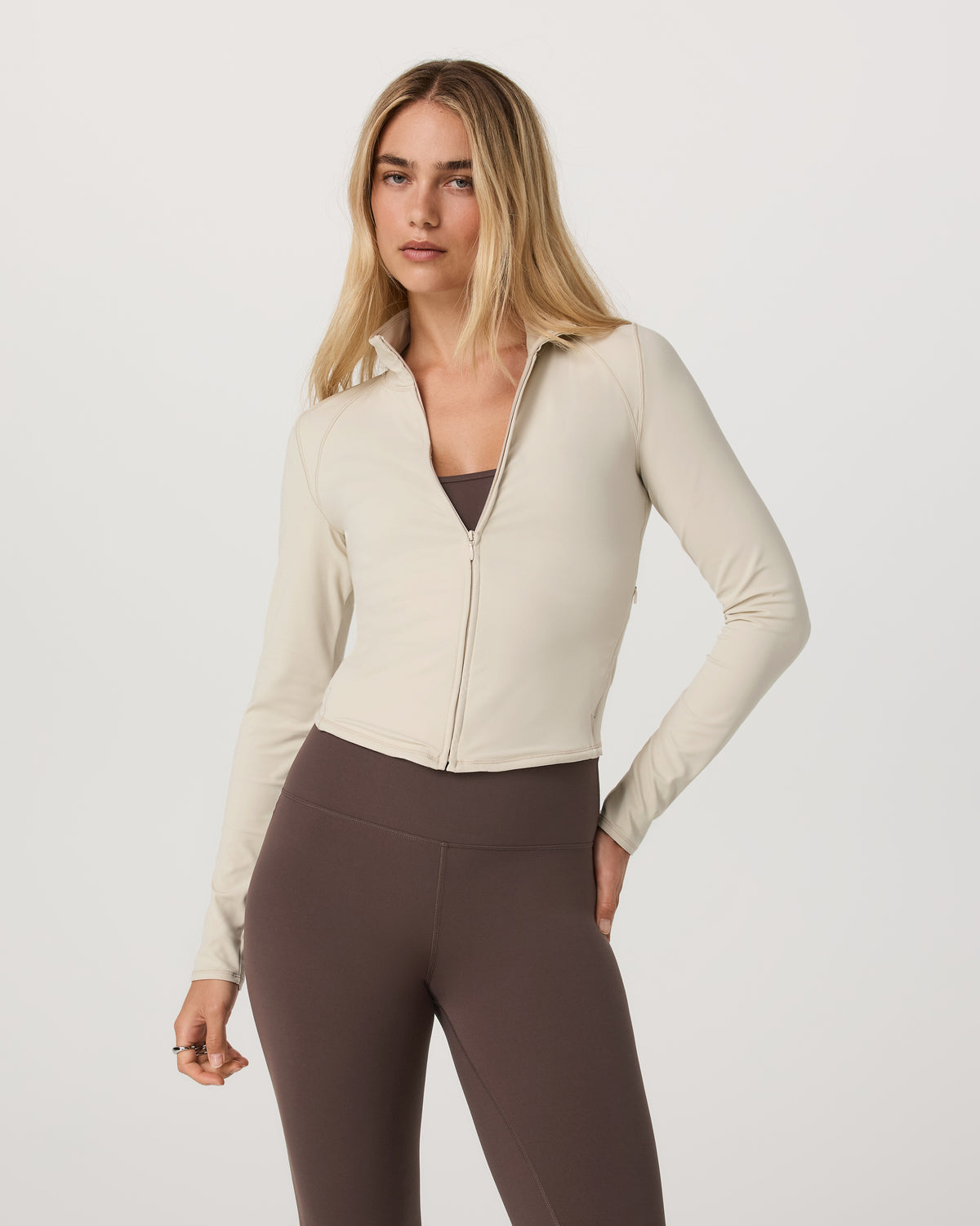 Vuori AllTheFeels™ Full Zip Women's Bone Fitness Jacket - Vuori Clothing