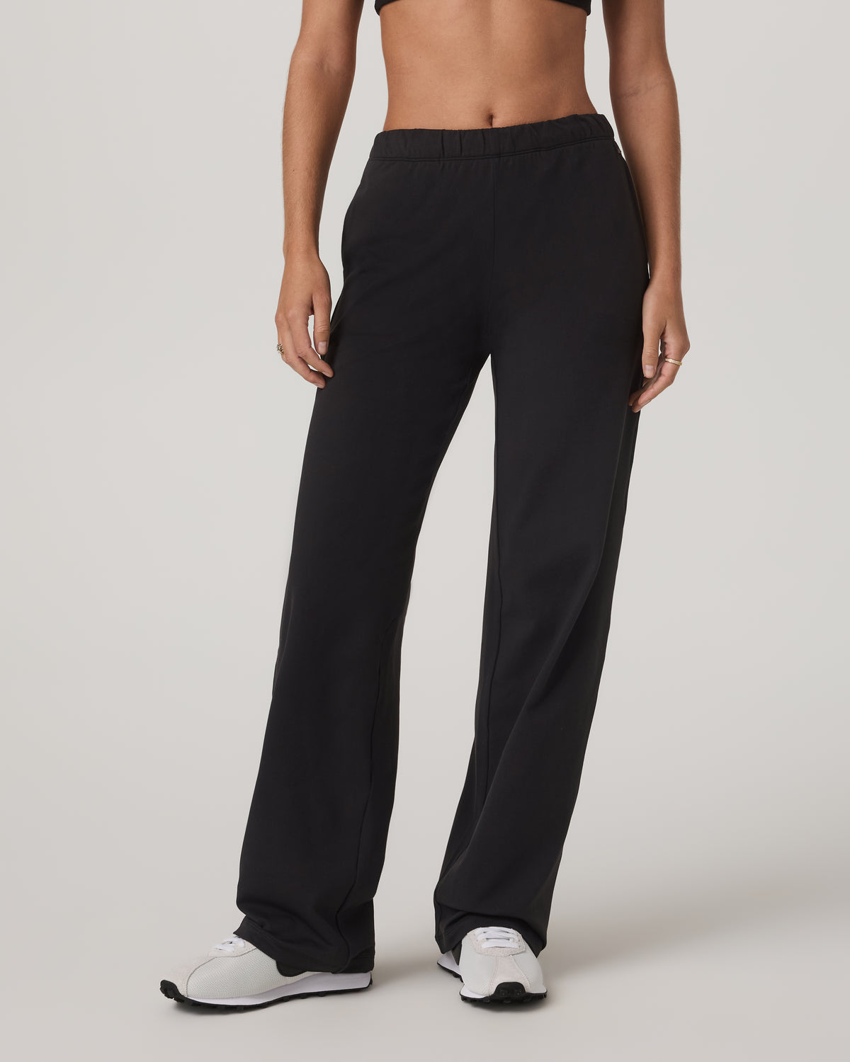 Halo Straight Leg Pant Women's Solid Black Pants - Vuori Clothing