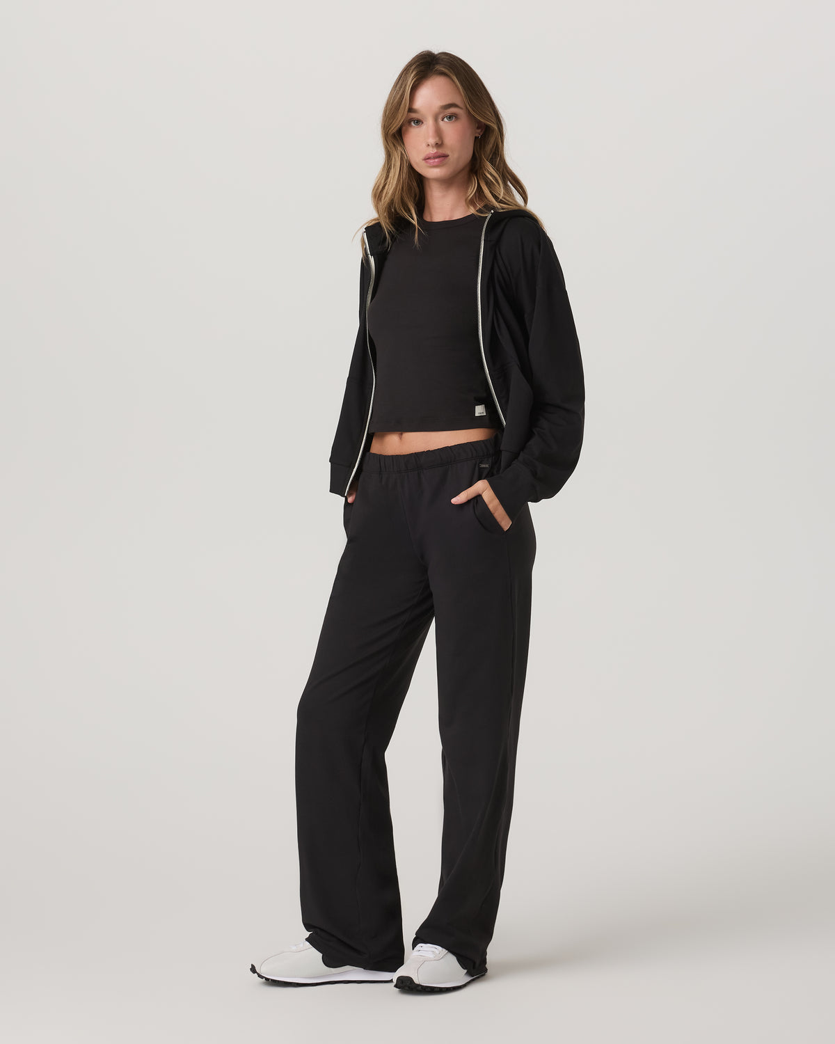 Halo Straight Leg Pant Women's Solid Black Pants - Vuori Clothing
