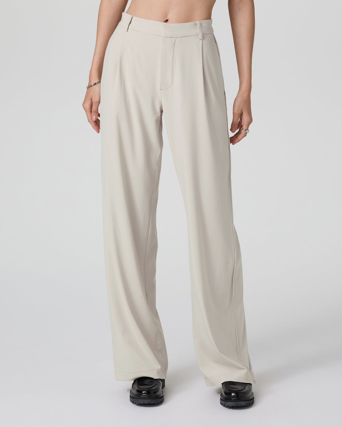 Villa Trouser Women's Mushroom Tailored Pants - Vuori Clothing