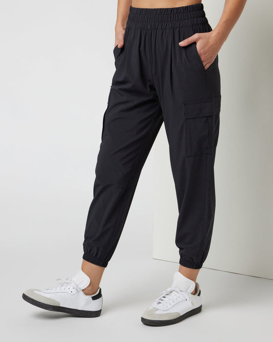 Villa Cargo Jogger Women's Black Cargo Jogger Pants - Vuori Clothing