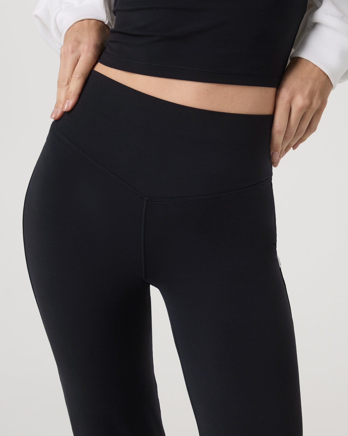 Vuori AllTheForm™ Flare Women's Black Flare Leggings - Vuori Clothing
