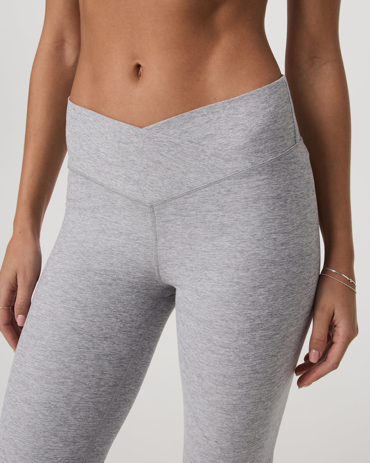 Elevation Rhythm Flare Light Heather Grey - Vuori Clothing