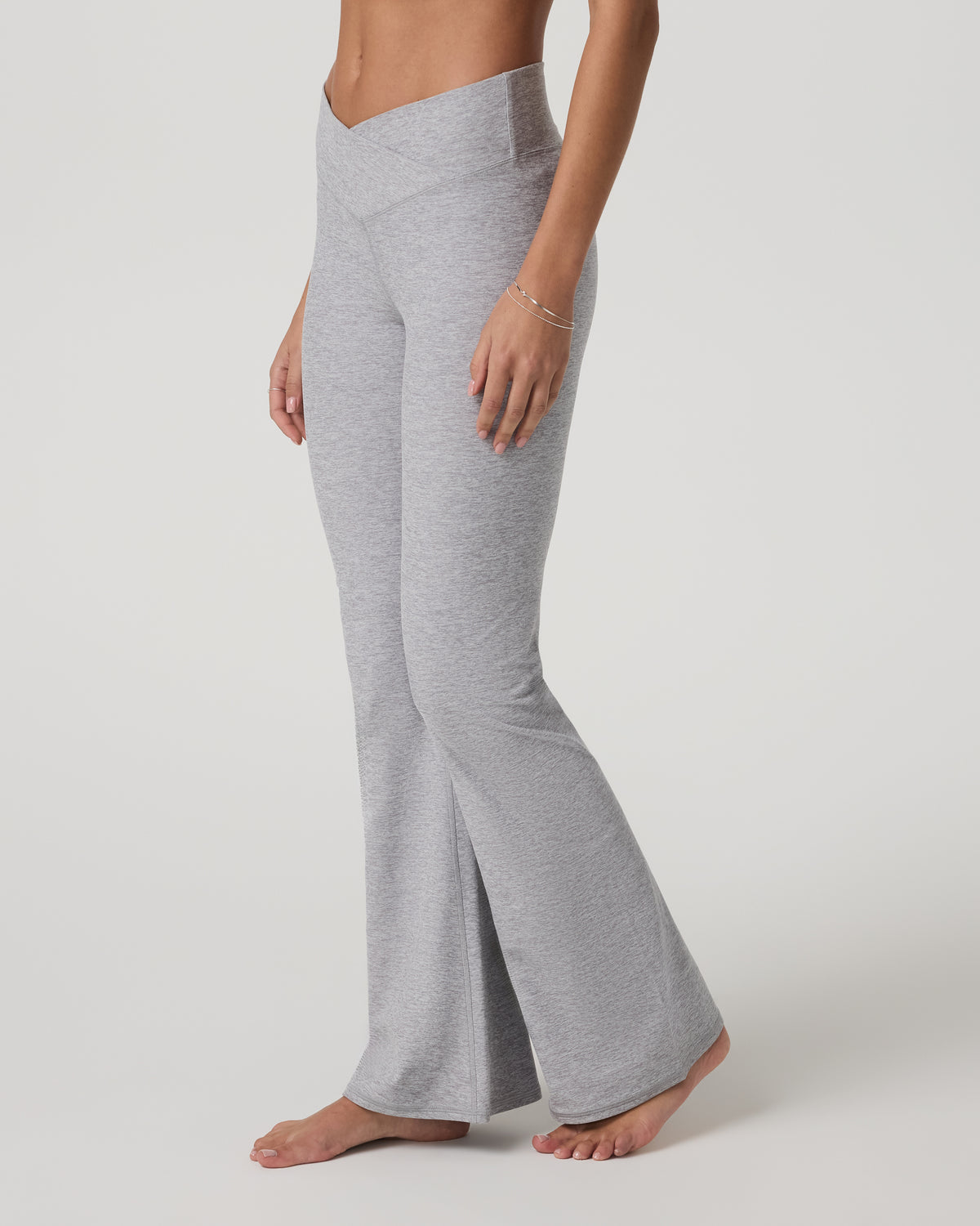 Elevation Rhythm Flare Light Heather Grey - Vuori Clothing