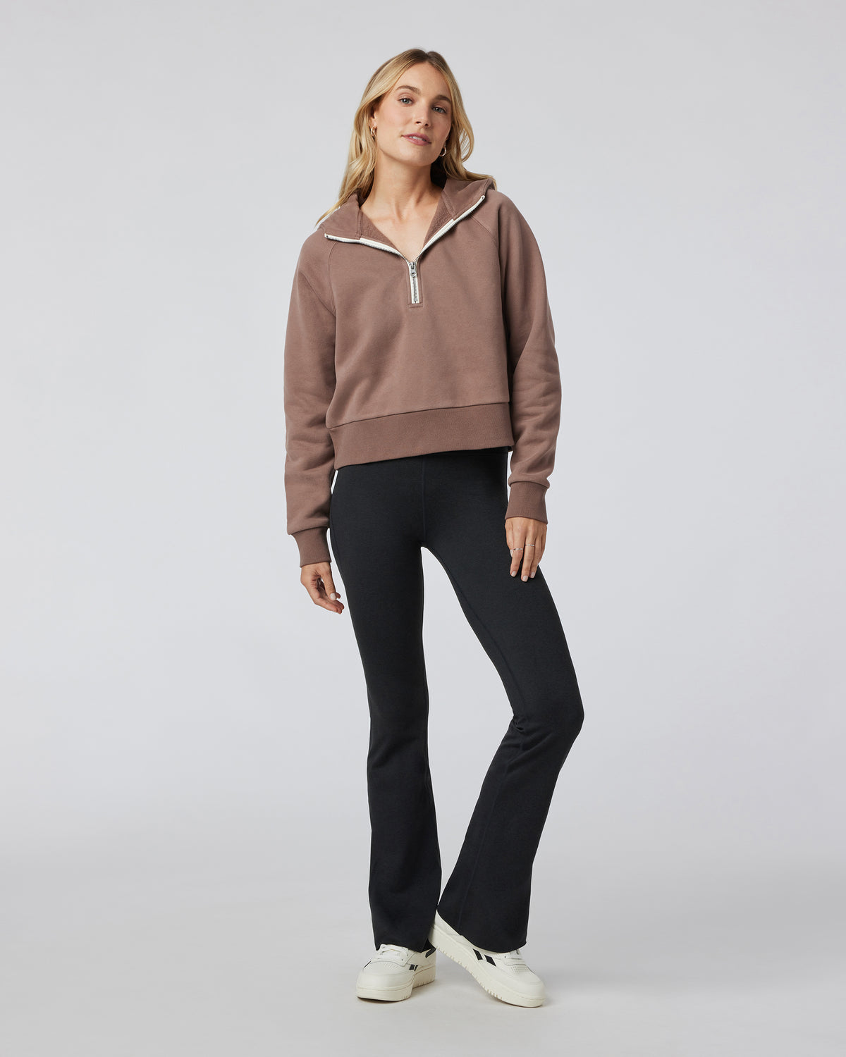 Halo Slim Flare Women's Black Flare Leggings - Vuori Clothing