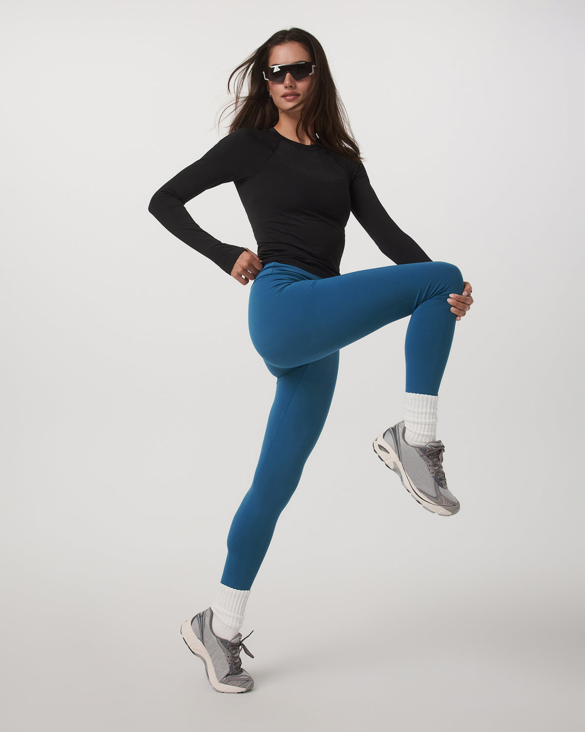 Chilled Out Legging Women's Lagoon High-Waist Leggings - Vuori Clothing
