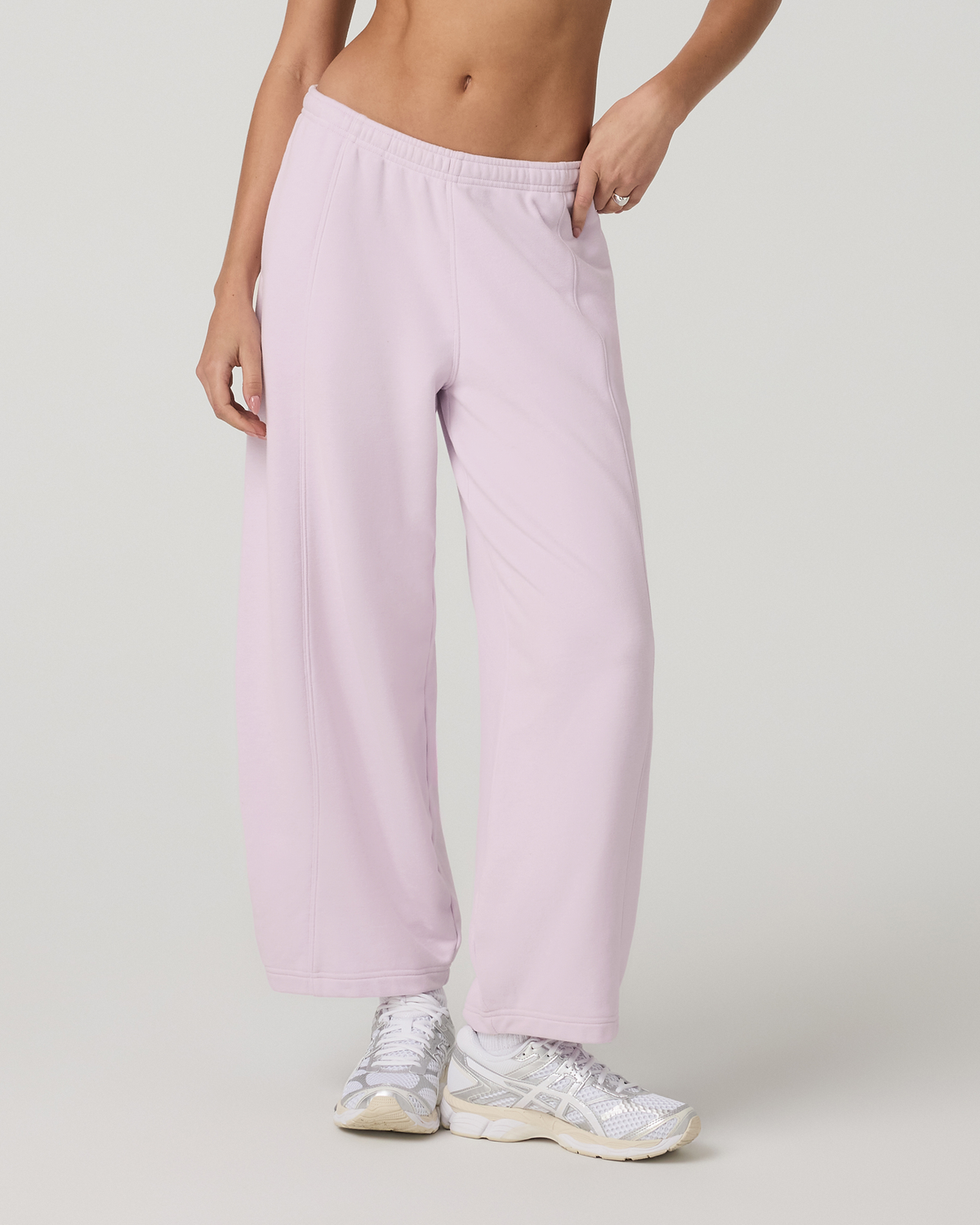 Sedona Barrel Sweatpant Women's Lilac Breeze Sweatpants - Vuori Clothing