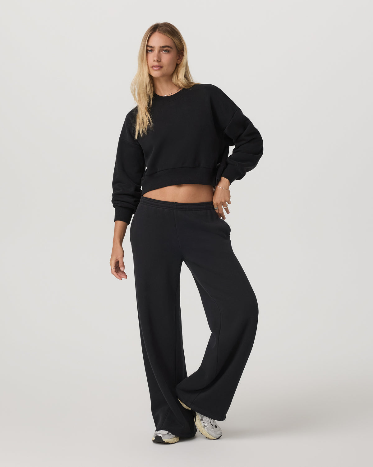 Women's Restore Ultra Wideleg Sweatpant Washed Black - Vuori Clothing