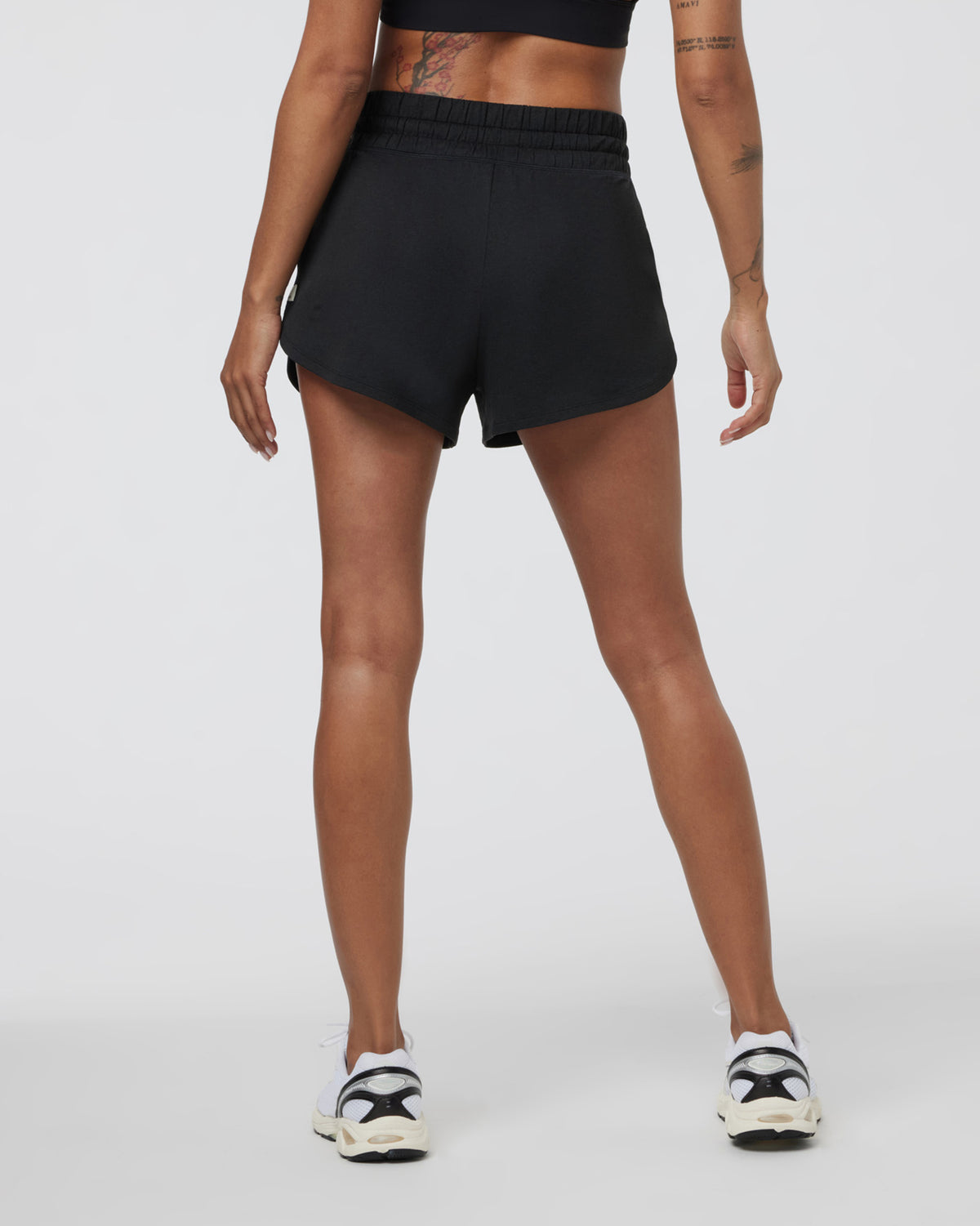 Halo Performance Short 2.0 Black Heather Shorts - Vuori Clothing