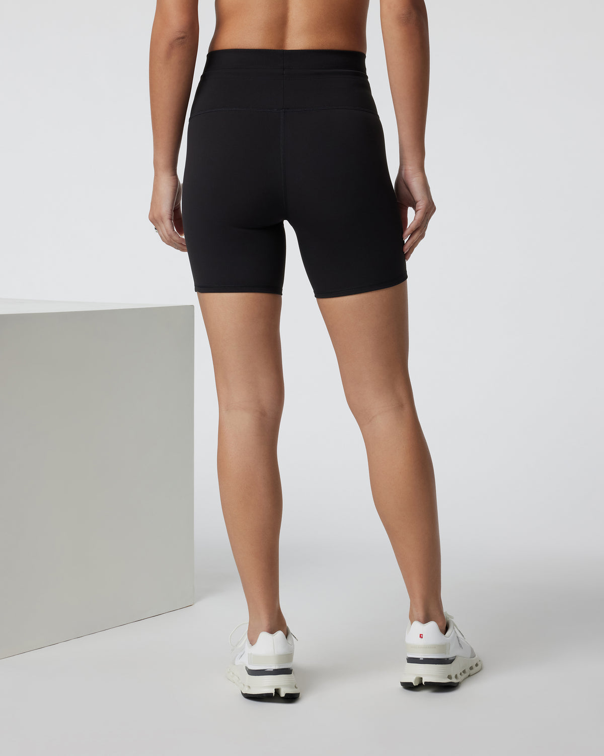 Daily Short Women's Black Biker Shorts - Vuori Clothing