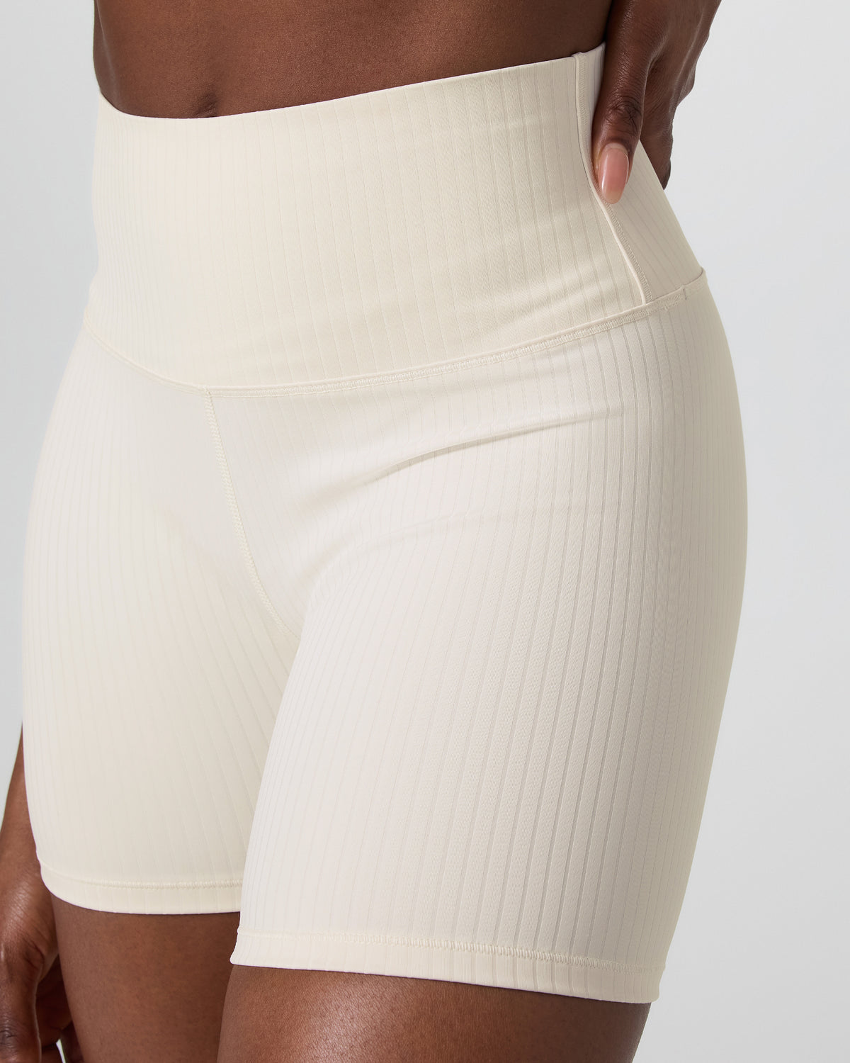 Inversion Rib Short Marshmallow - Vuori Clothing