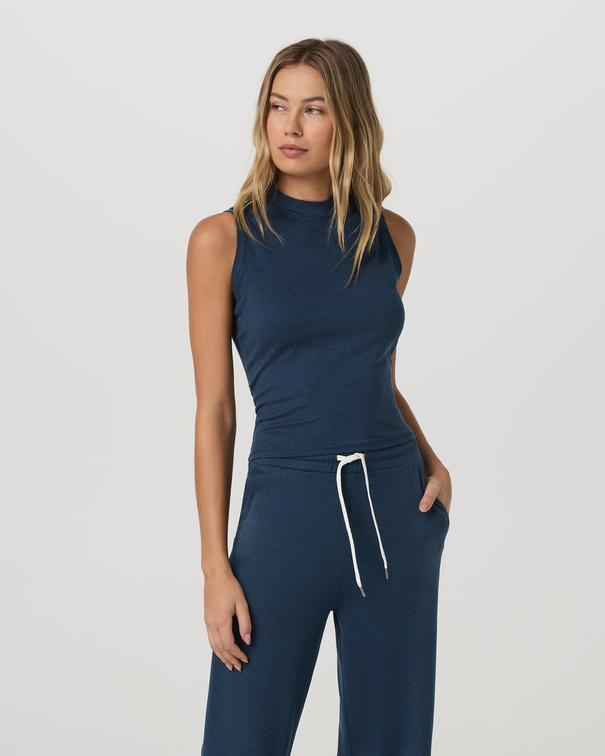 Halo Muscle Tank Women's Blue Coast Heather Tank Top - Vuori Clothing