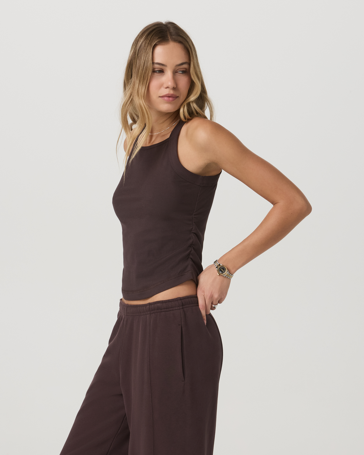 Pose Cooper Tank Women's French Roast Tank Top - Vuori Clothing