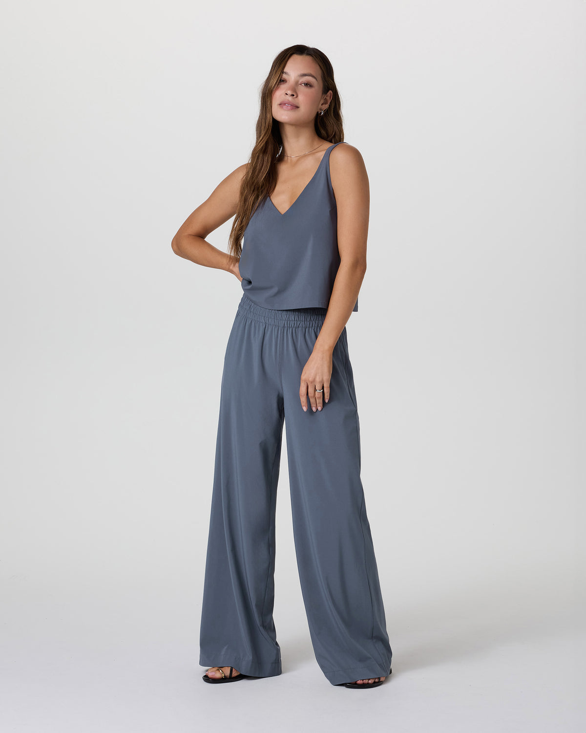 Villa Cropped Tank Azure - Vuori Clothing