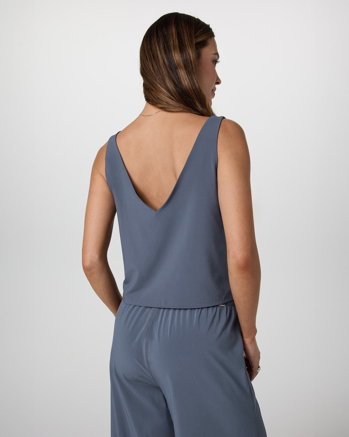 Villa Cropped Tank Azure - Vuori Clothing