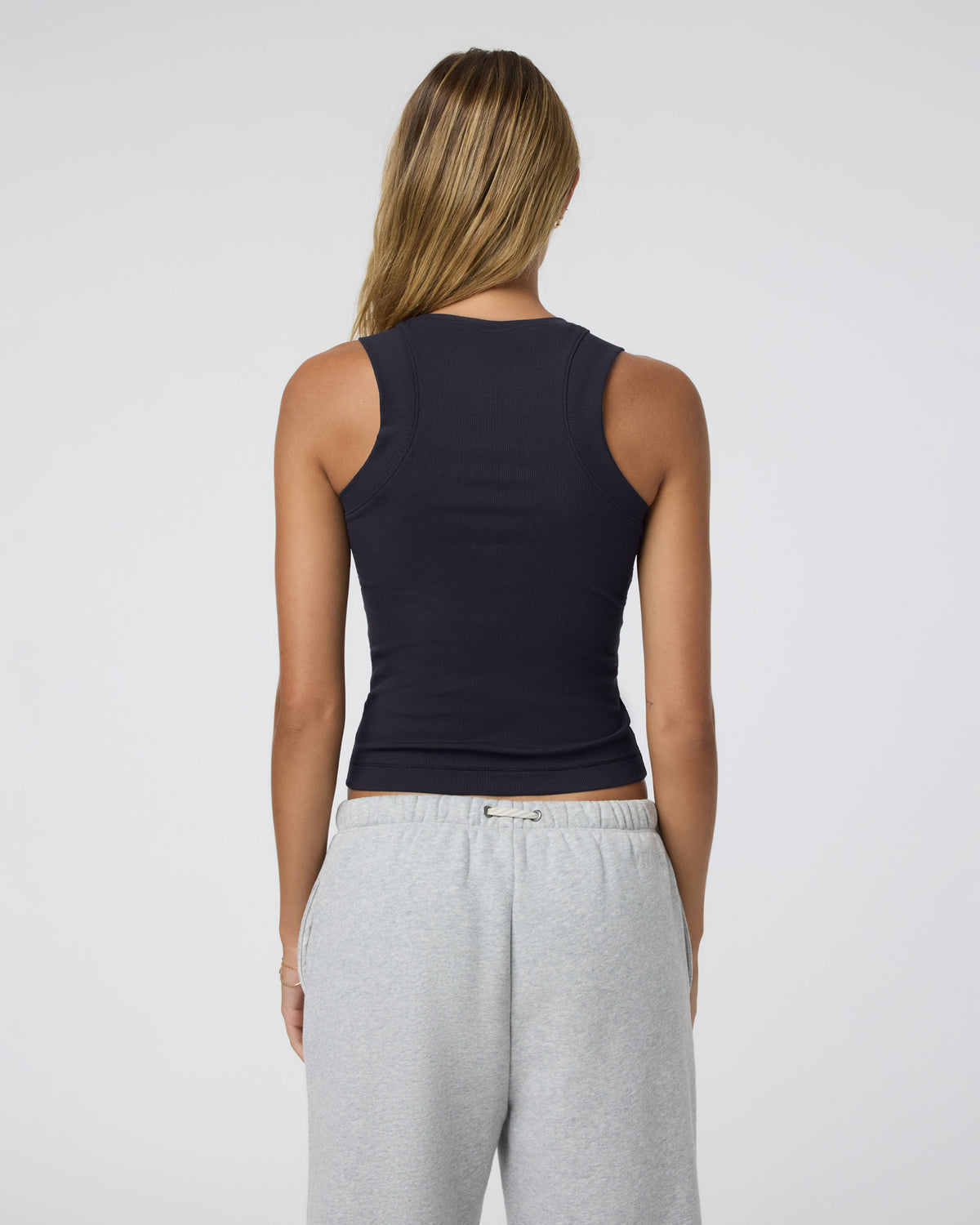 Pose Modern Tank Black - Vuori Clothing