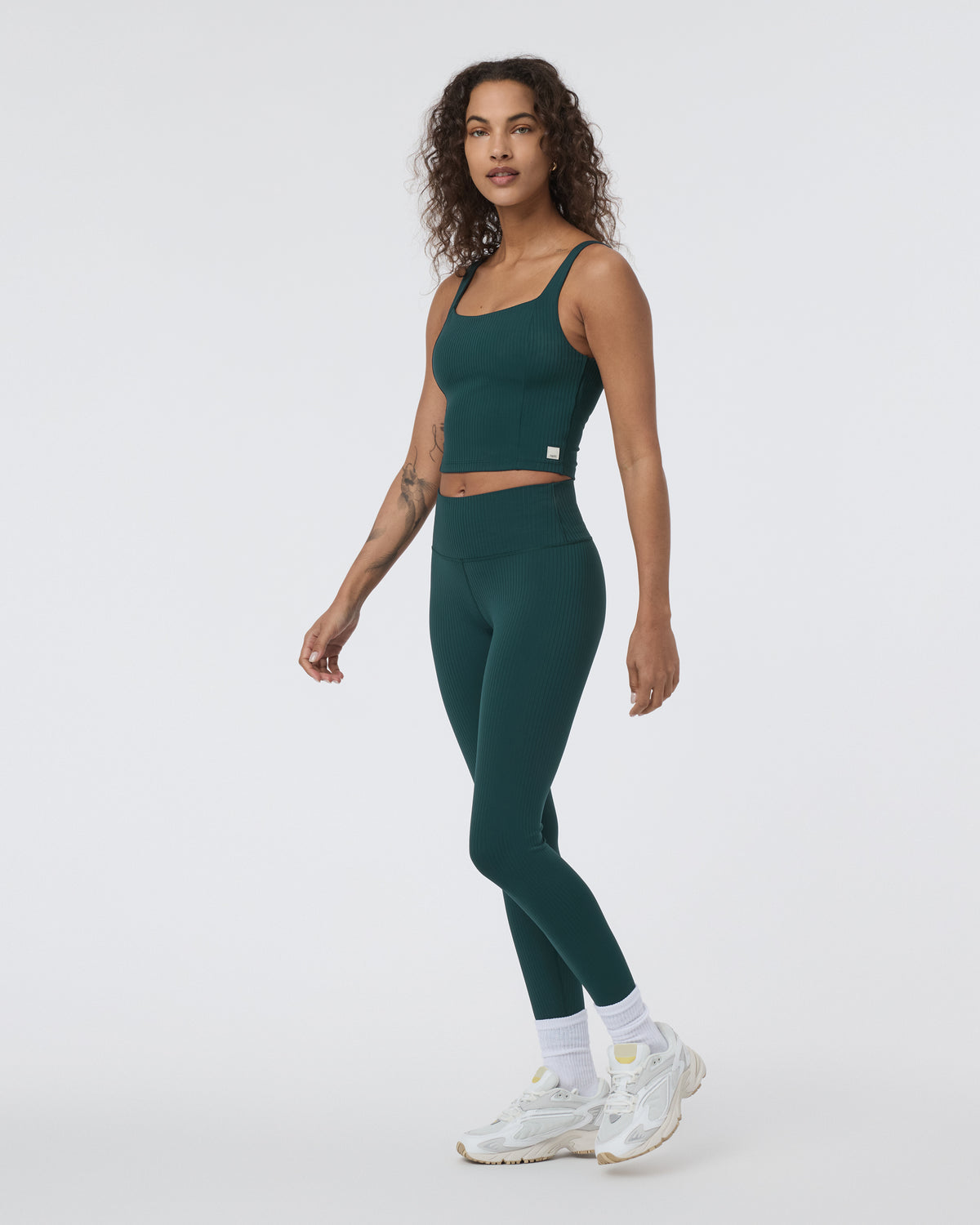 Inversion Rib Support Tank Moss - Vuori Clothing
