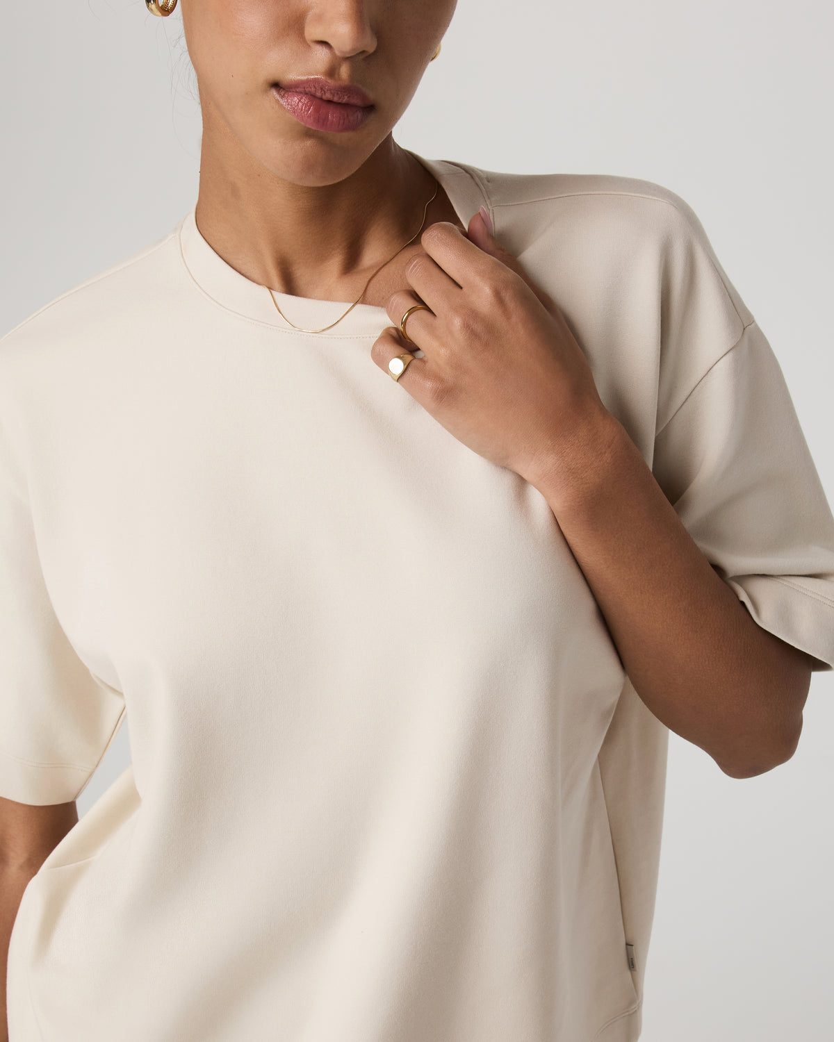 Short Sleeve Maven Oversized Tee Women's Bone Tee Shirt - Vuori Clothing