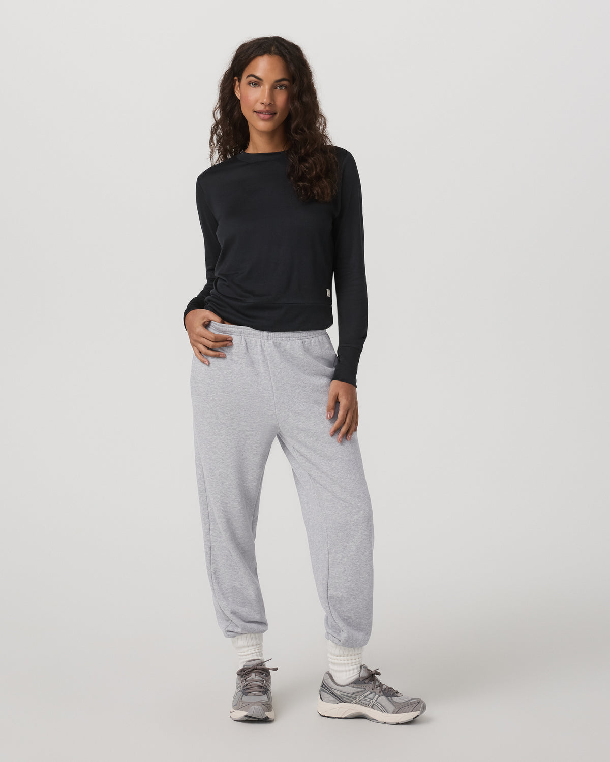 Daydream Crew Lightweight Black Long Sleeve Shirt - Vuori Clothing