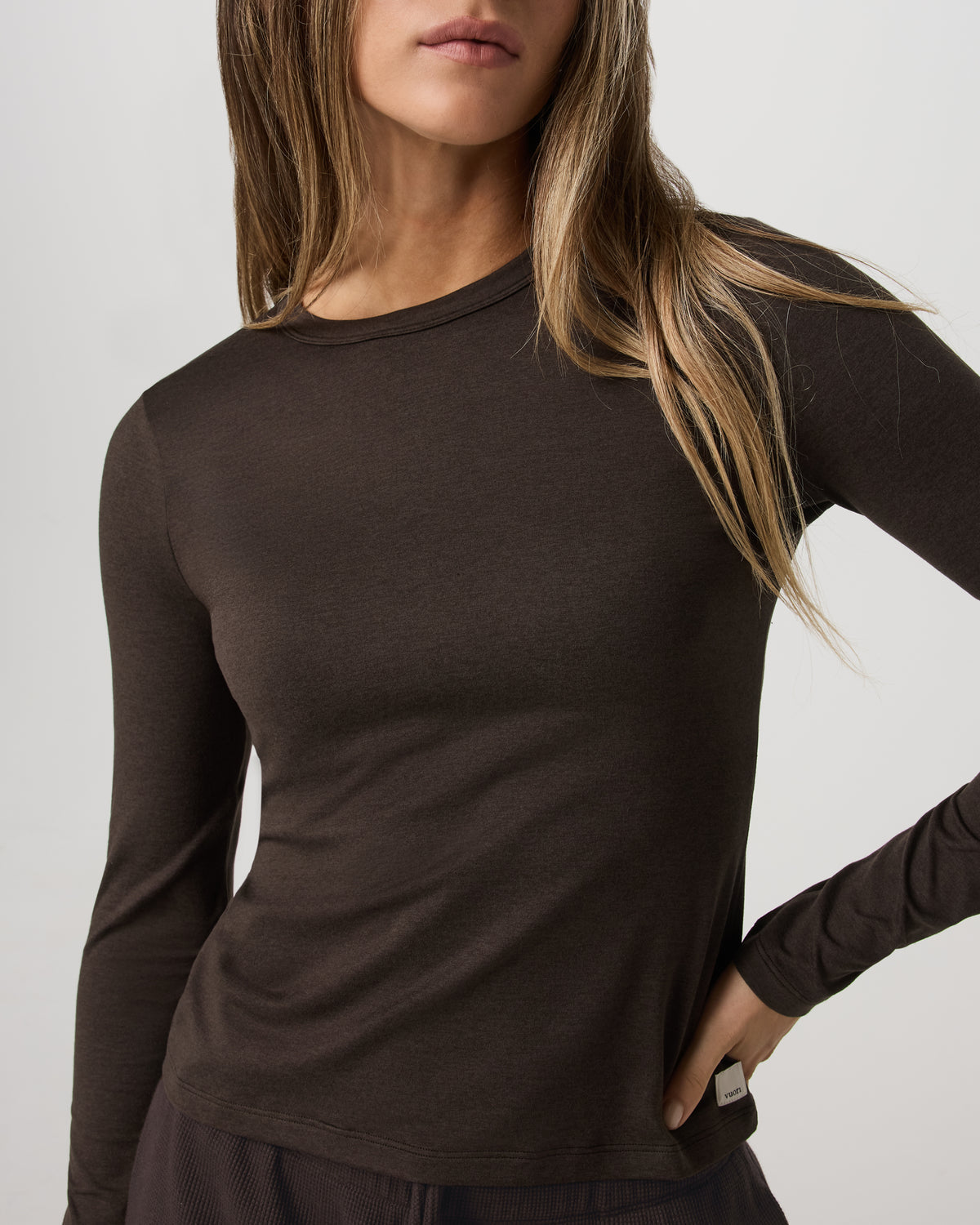 Long Sleeve Halo Essential Crew Tee Dark Java Heather - Vuori Clothing