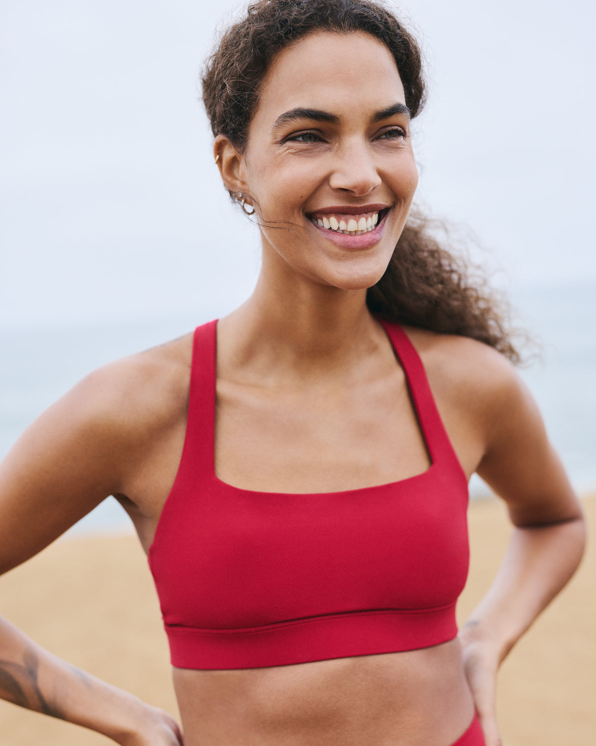 Daily Form Bra Women's Strawberry Sports Bra - Vuori Clothing