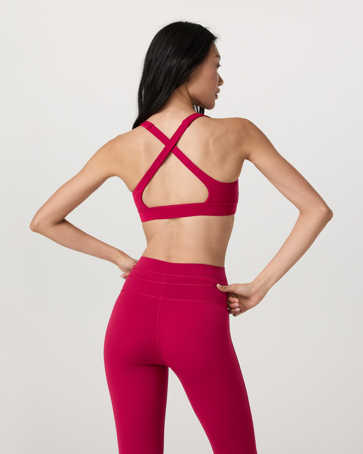 Daily Form Bra Women's Strawberry Sports Bra - Vuori Clothing