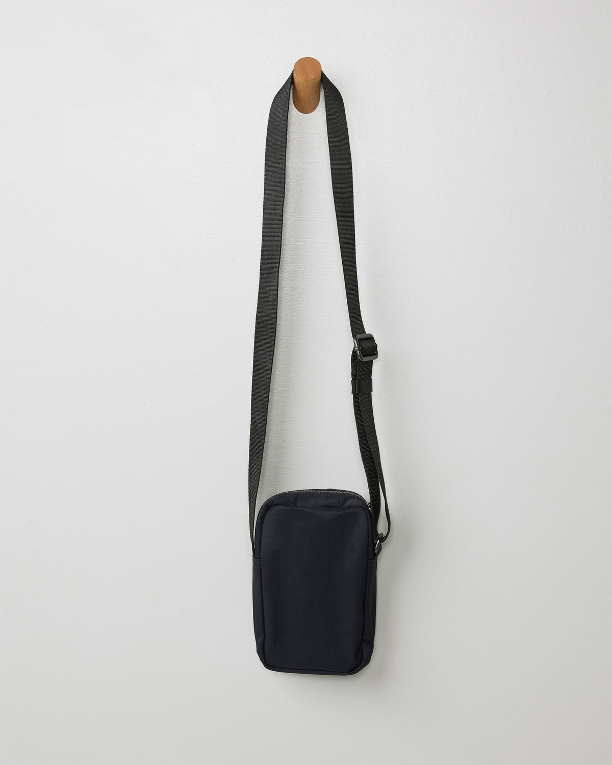 All Around Crossbody Black Bag - Vuori Clothing