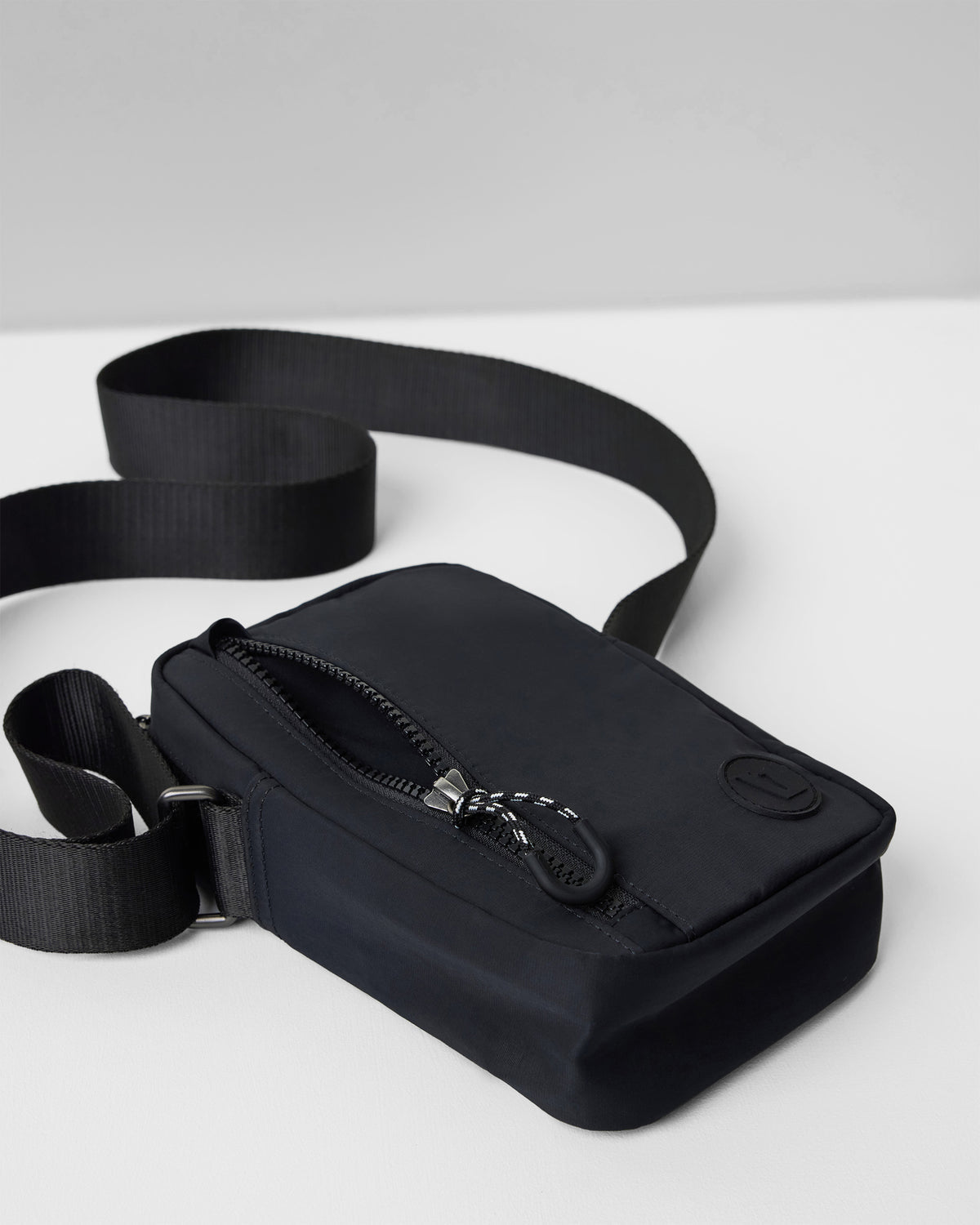 All Around Crossbody Black Bag - Vuori Clothing