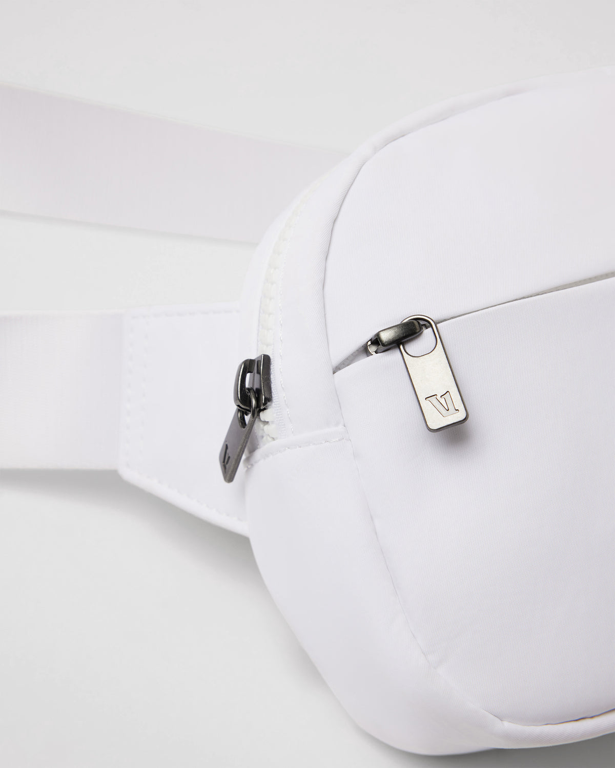 All Around Hip Pack White Waist Bag - Vuori Clothing