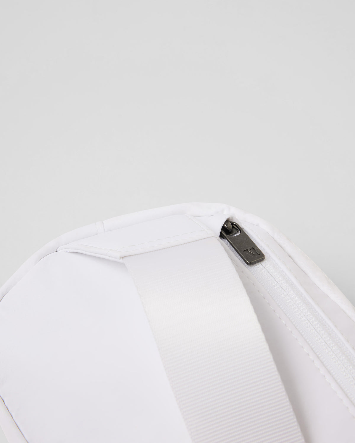 All Around Hip Pack White Waist Bag - Vuori Clothing