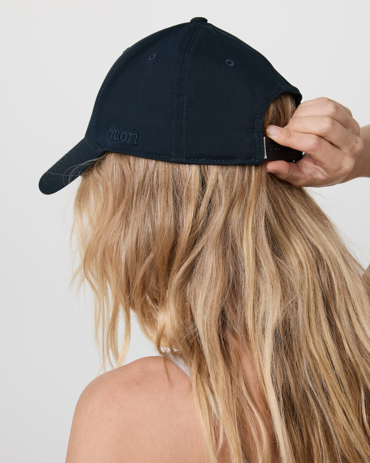 Signal Golf Hat Navy - Vuori Clothing