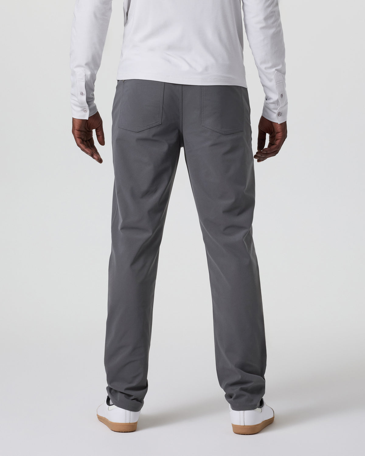 Meta Pant Classic Fit 30" Charcoal - Vuori Clothing