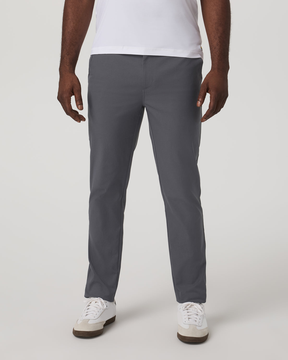 Cascade Tech Chino Pant 32" Men's Charcoal Chinos - Vuori Clothing