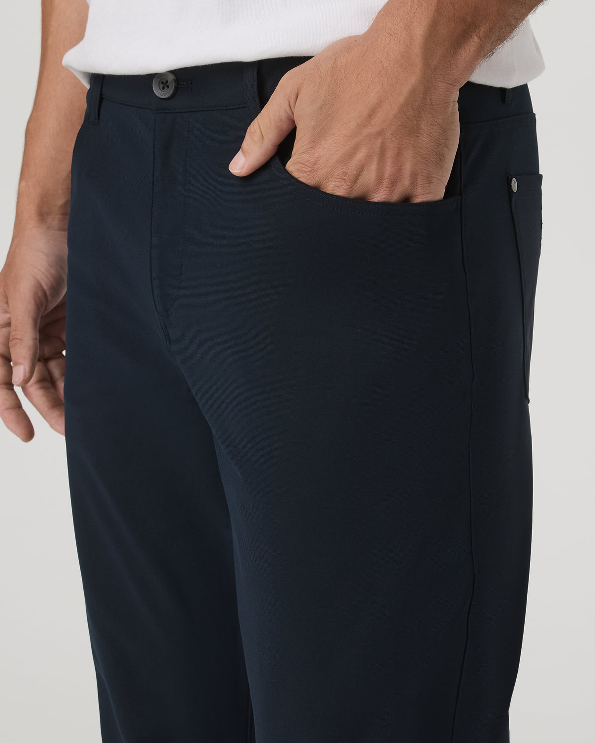 Meta Pant Classic Fit 30" Ink - Vuori Clothing