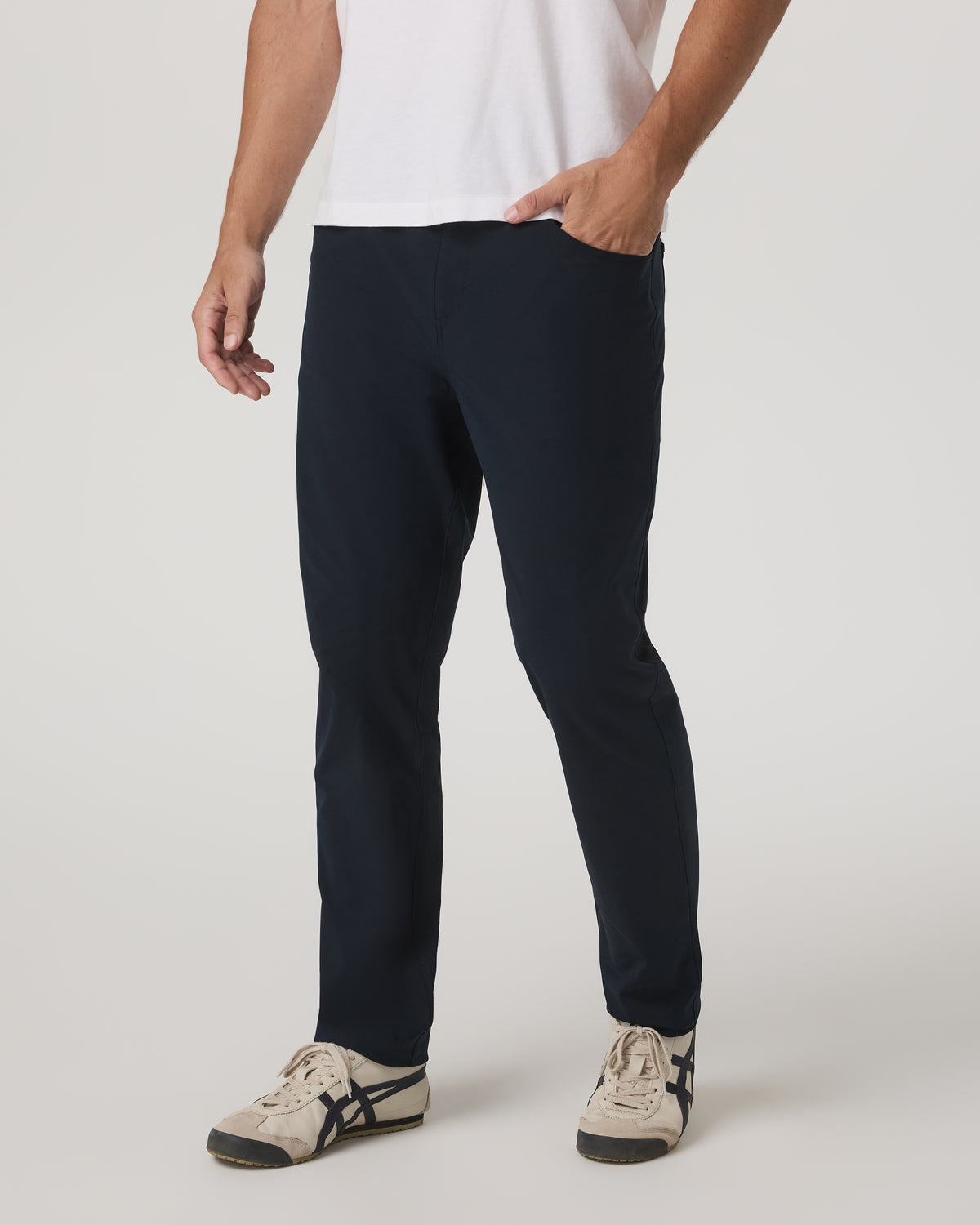 Meta Pant Classic Fit 32" Ink - Vuori Clothing
