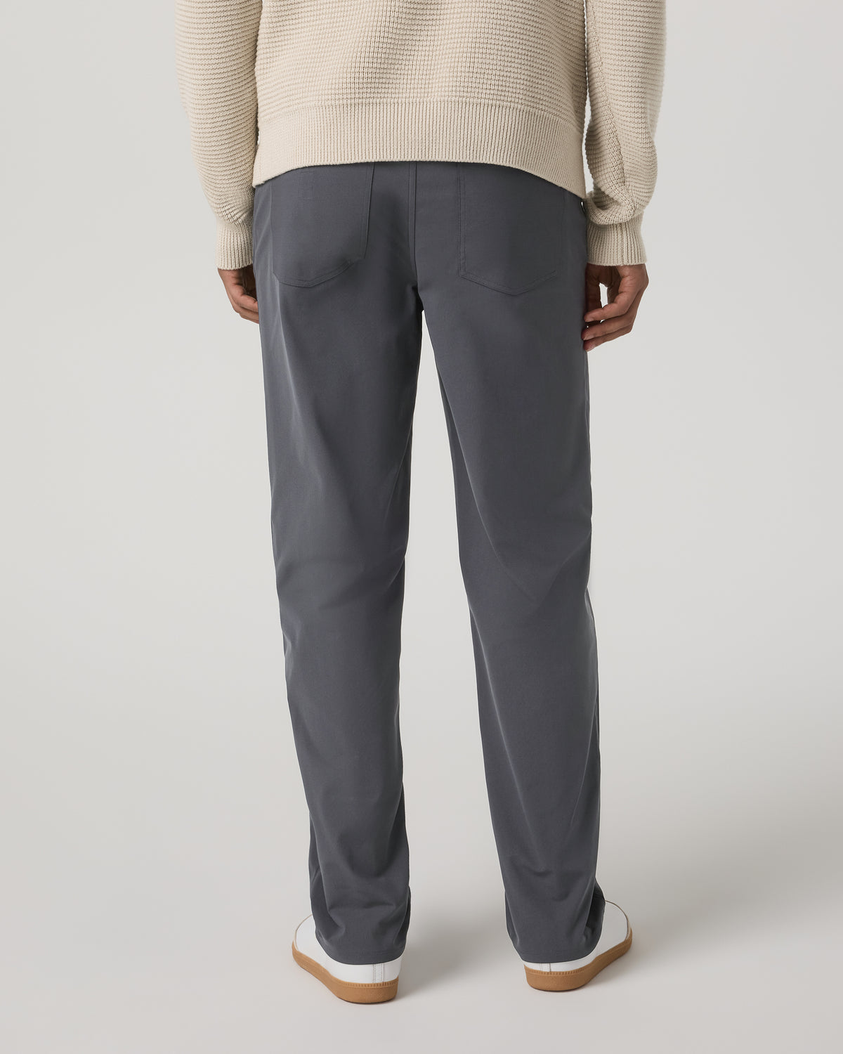 Meta Pant Relaxed Fit 32" Charcoal - Vuori Clothing